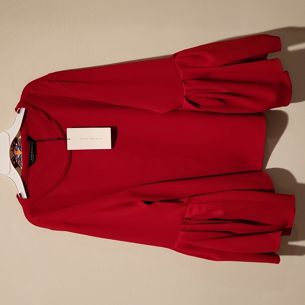 ❤️ NWT! ZARA BELL SLEEVE TOP, LARGE